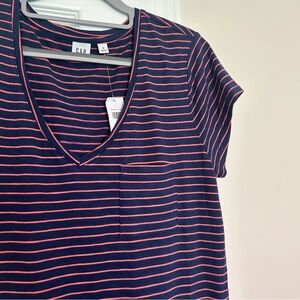 GAP Dress NWT Medium Navy and Red TShirt Tee‎ Shirt Dress V Neck